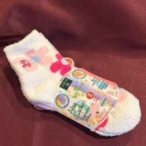 Earth Therapeutics Aloe Socks (Pack of 2)